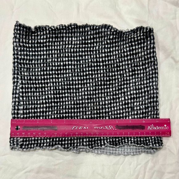POLLY & ESTHER BLACK/WHITE RIBBED CHECKERED TUBE/CROP TOP SIZE S - Picture 2 of 4